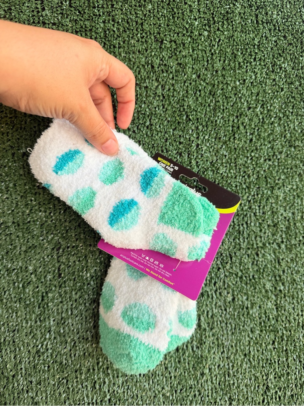 Airplus Aloe Infused Polka Dot Fuzzy Woman’s Socks - Mint/White